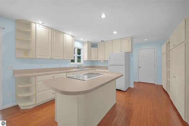 $239,390 | 112 George Street, Cadillac, MI 49601