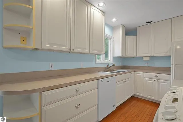 $239,390 | 112 George Street, Cadillac, MI 49601