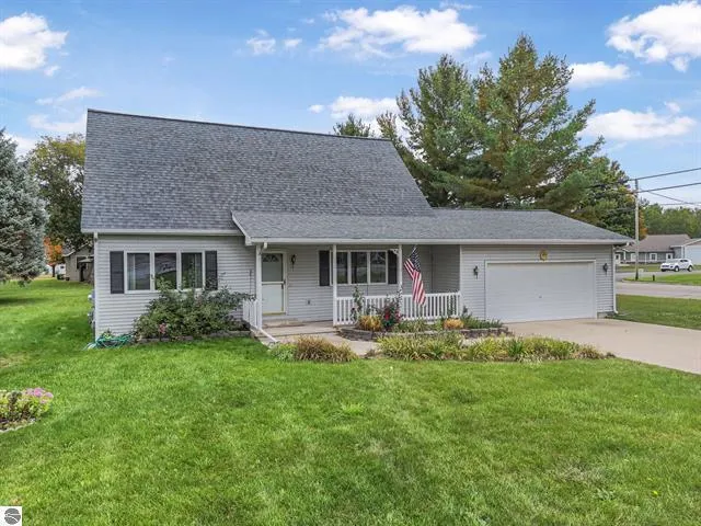 $239,390 | 112 George Street, Cadillac, MI 49601