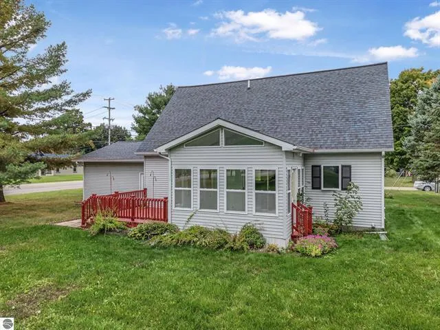 $239,390 | 112 George Street, Cadillac, MI 49601