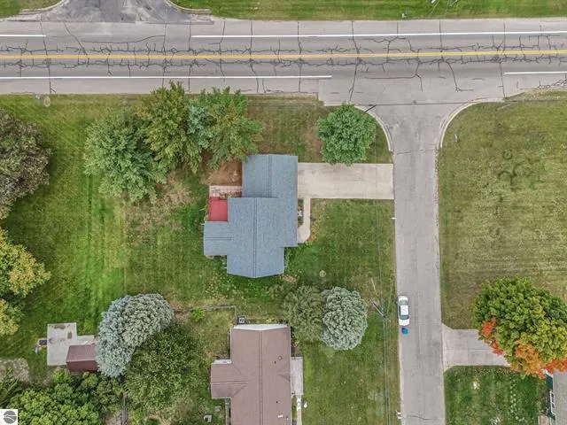 $239,390 | 112 George Street, Cadillac, MI 49601