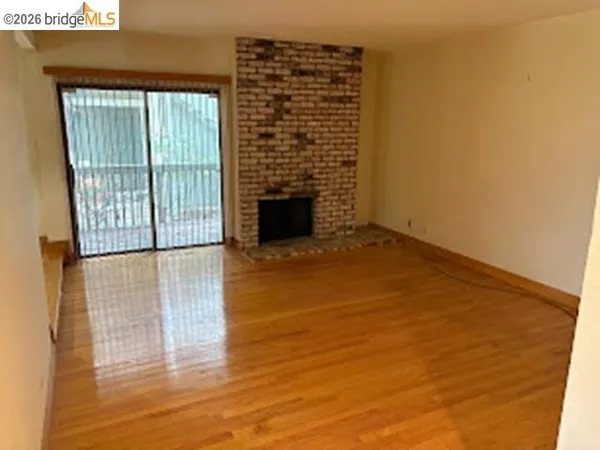 $325,000 | 8781 Mountain Boulevard, Unit 5, Oakland, CA 94605