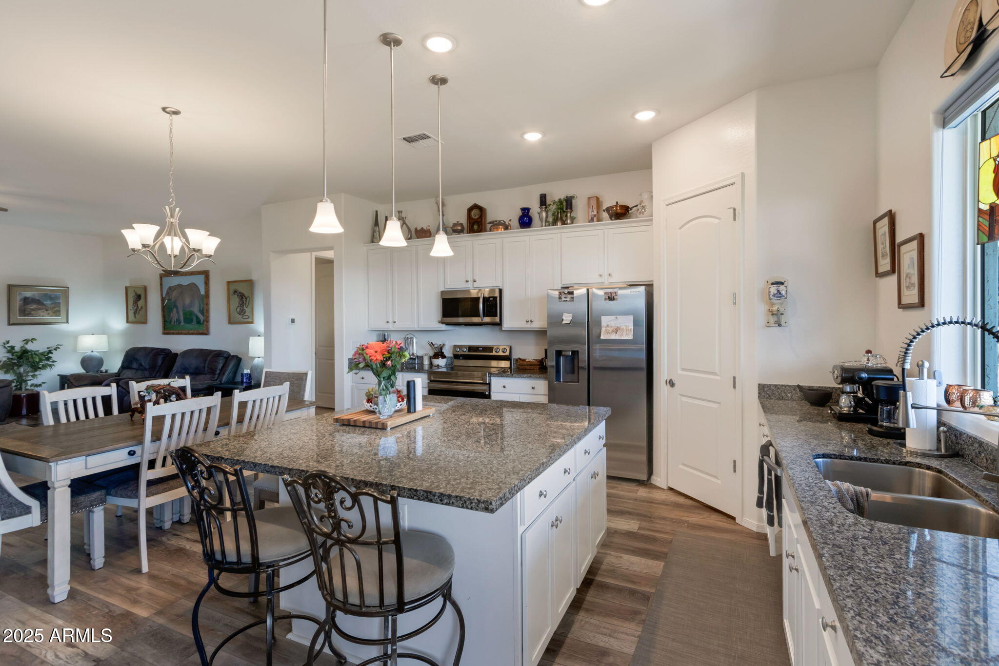 6025 North Hanover Court Rimrock, AZ 86335 - Photo 10 of 30 Kitchen_Dining Combo 3