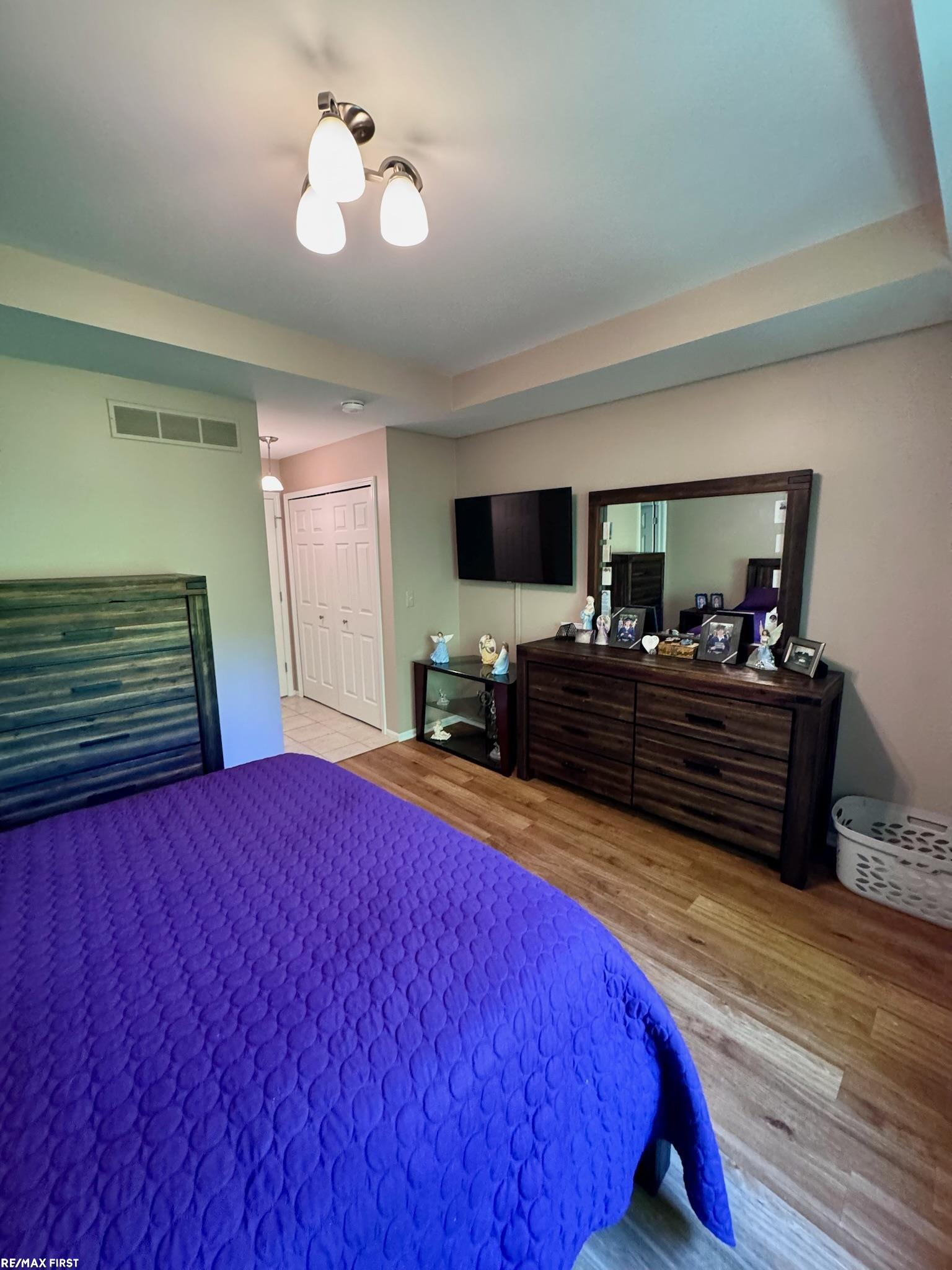 15330 Pebble Pointe Court Clinton Township, MI 48038 - Photo 14 of 33 50212419-3AA814C2-5FA0-4368-BDD0-7F067950CF0B.JPG