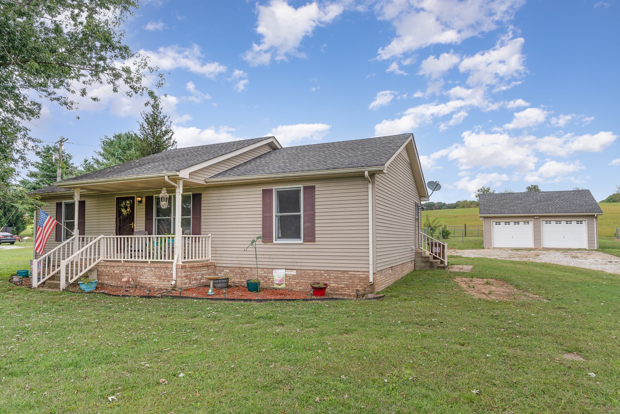 3831 Armstrong Road Springfield, TN 37172 - Photo 2 of 30 a front view of house with yard and outdoor seating