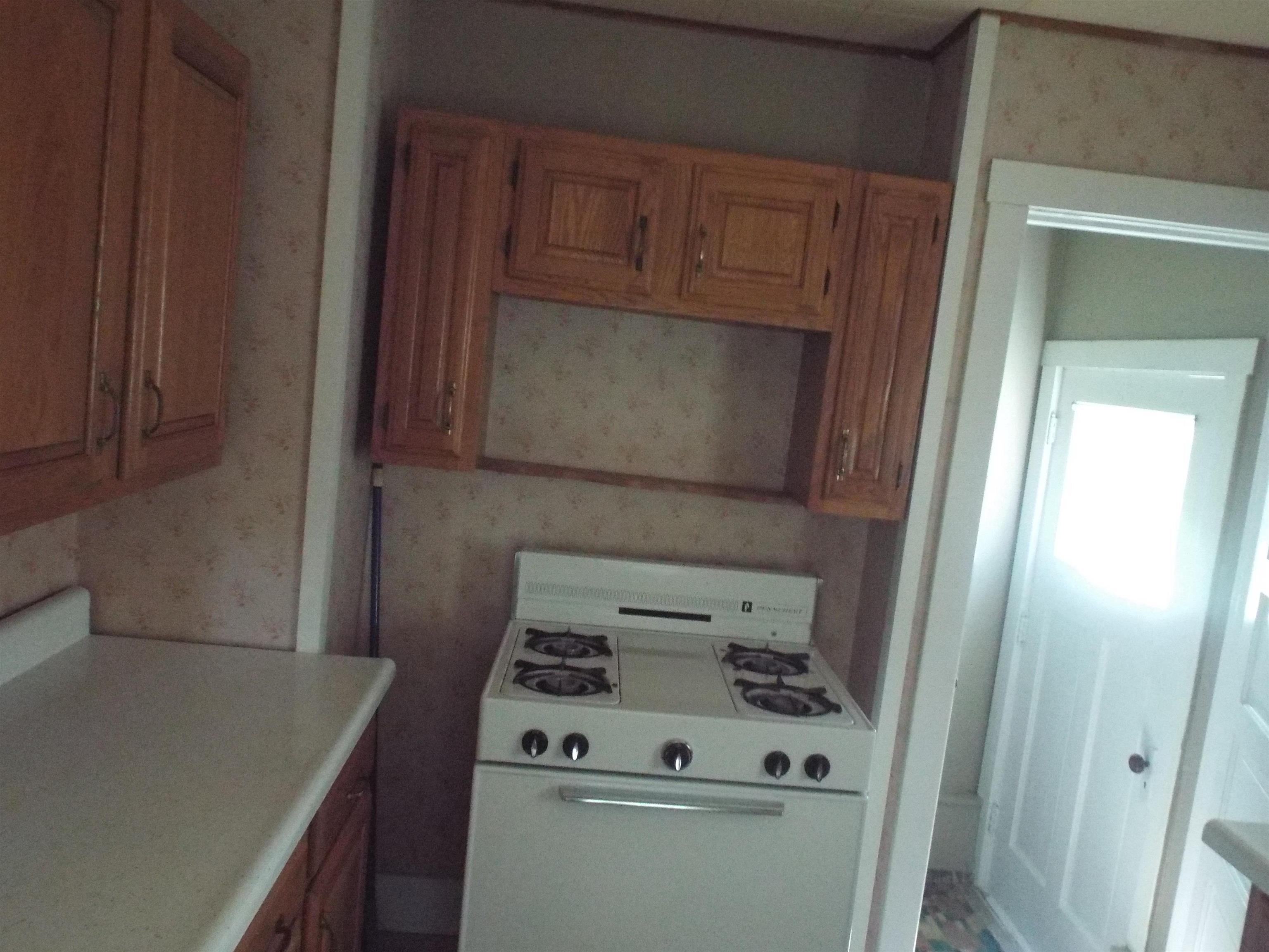 608 Maple Street Lena, IL 61048 - Photo 2 of 17