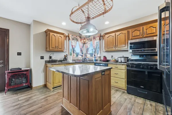 1312 Bell Brook Boulevard, Bluffton, IN 46714