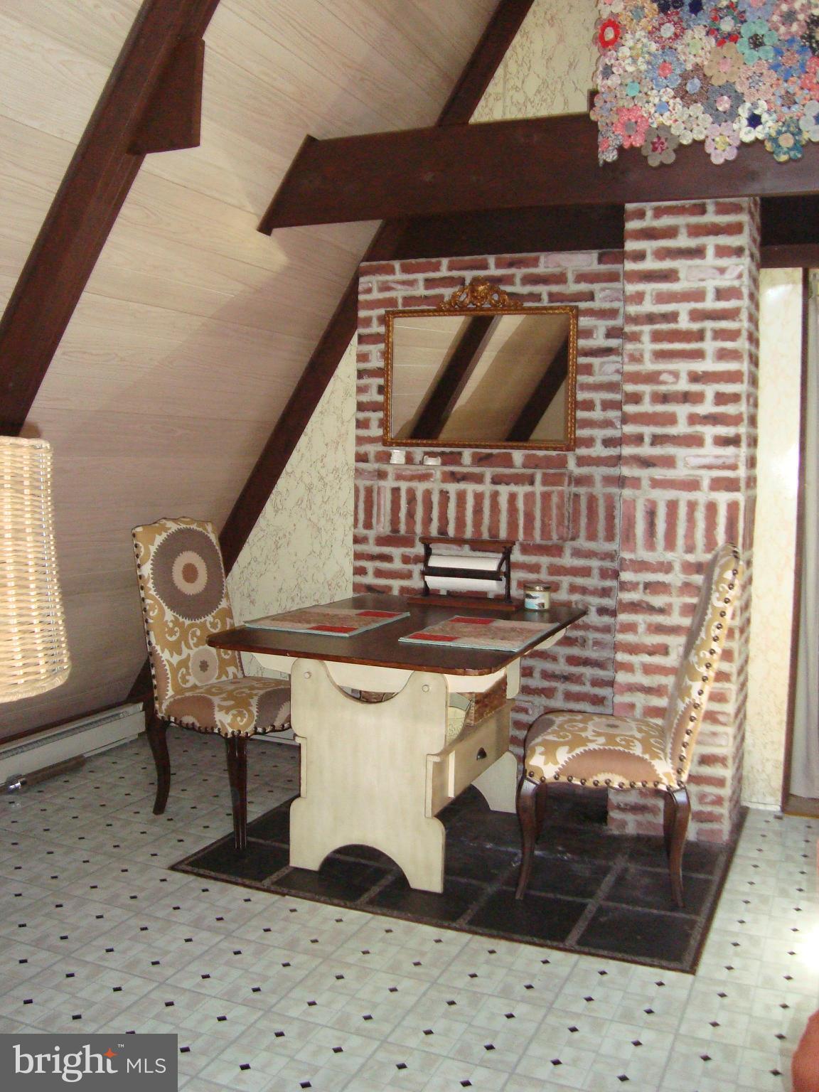 7626 Paradise Beach Road Pasadena, MD 21122 - Photo 5 of 16 Dining Room