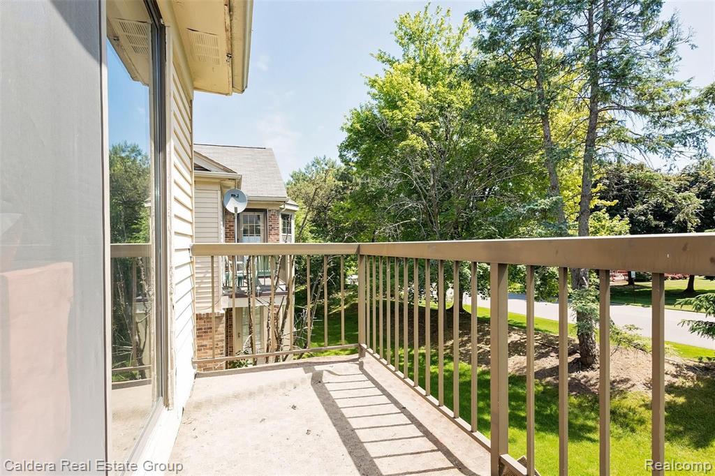 36922 Ridgedale Court Farmington Hills, MI 48331 - Photo 30 of 44