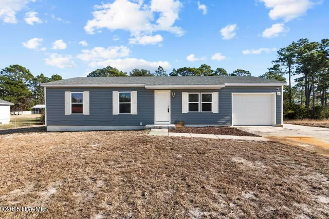 $1,800 | 17 Crown Point Road, Hubert, NC 28539