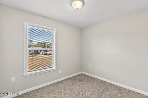 $1,595 | 17 Crown Point Road, Hubert, NC 28539