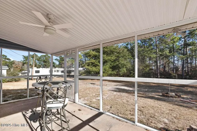 $1,800 | 17 Crown Point Road, Hubert, NC 28539