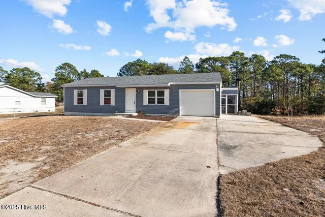 $1,800 | 17 Crown Point Road, Hubert, NC 28539