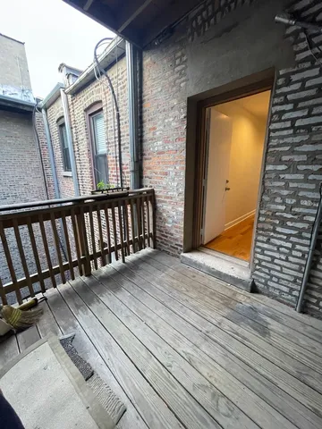 $2,995 | 908 North Damen Avenue, Unit 3F, Chicago, IL 60622