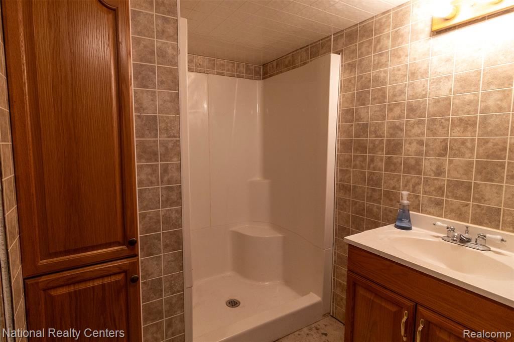 529 North Watkins Street Perry, MI 48872 - Photo 30 of 37