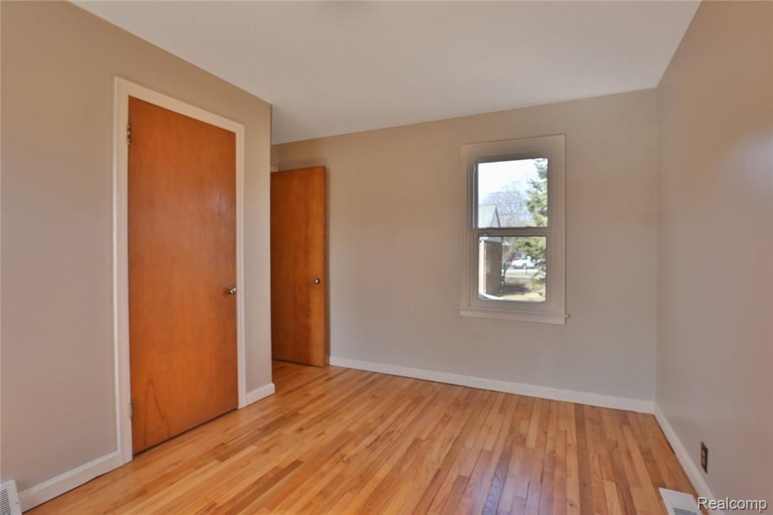 18740 Champaign Road Allen Park, MI 48101 - Photo 12 of 21 2B8A1701.jpg