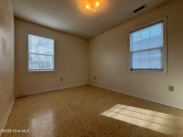 $975 | 1211 Blue Creek Road, Jacksonville, NC 28540