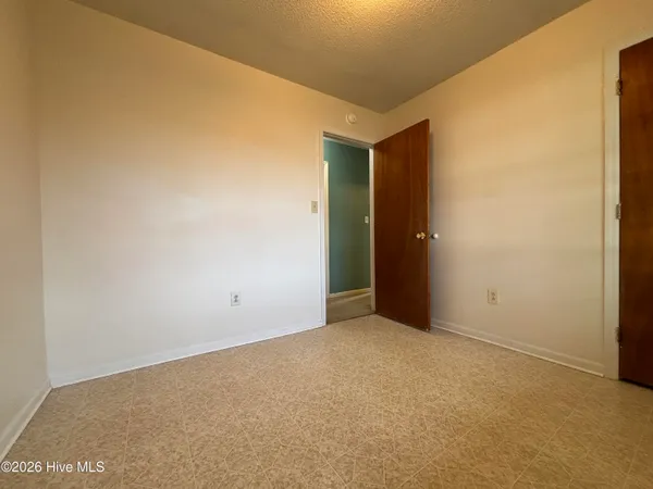 $975 | 1211 Blue Creek Road, Jacksonville, NC 28540