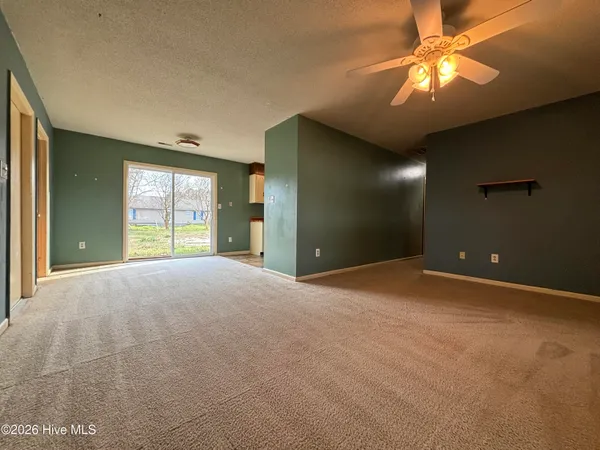 $975 | 1211 Blue Creek Road, Jacksonville, NC 28540