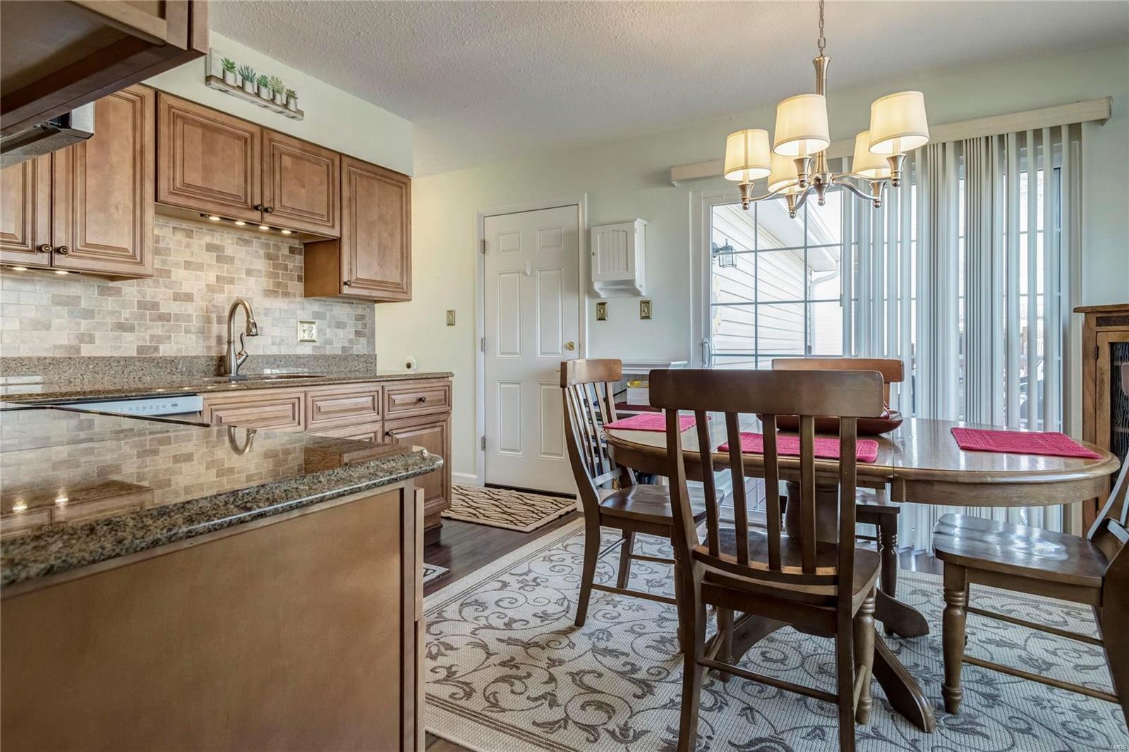 721 Oak Run Lane Ballwin, MO 63021 - Photo 12 of 43