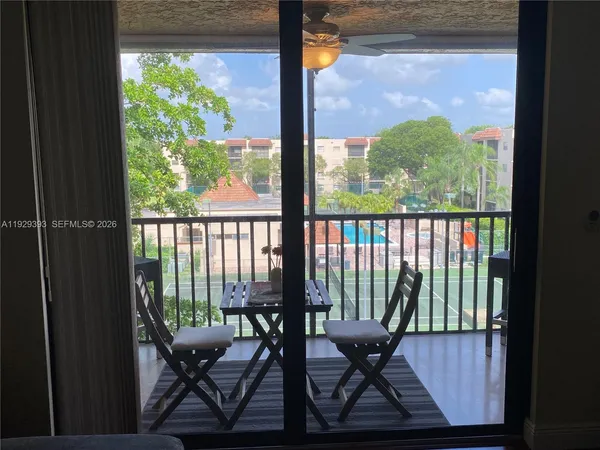$2,150 | 10451 West Broward Boulevard, Unit 405, Plantation, FL 33324
