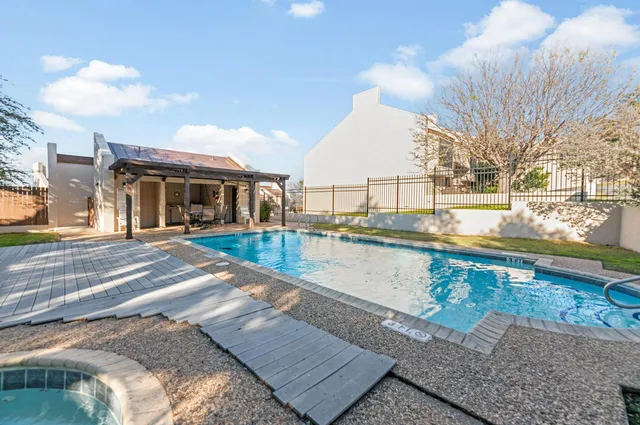 $315,000 | 409 Hi There, Horseshoe Bay, TX 78657