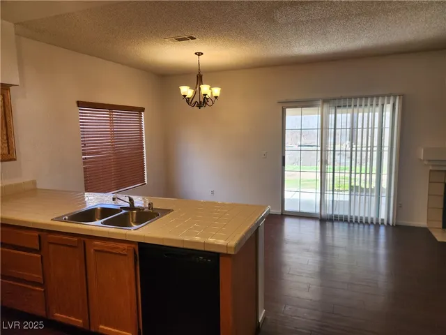 $2,200 | 1417 Lucia Drive, Las Vegas, NV 89128