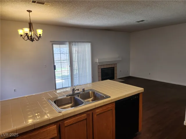 $2,200 | 1417 Lucia Drive, Las Vegas, NV 89128