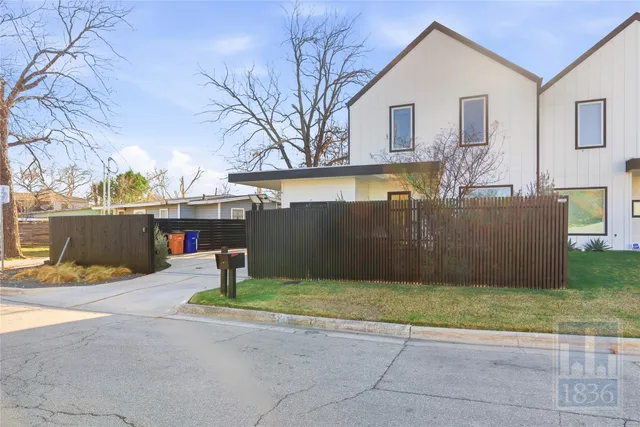 $3,700 | 4701 Sara Drive, Unit A, Austin, TX 78721