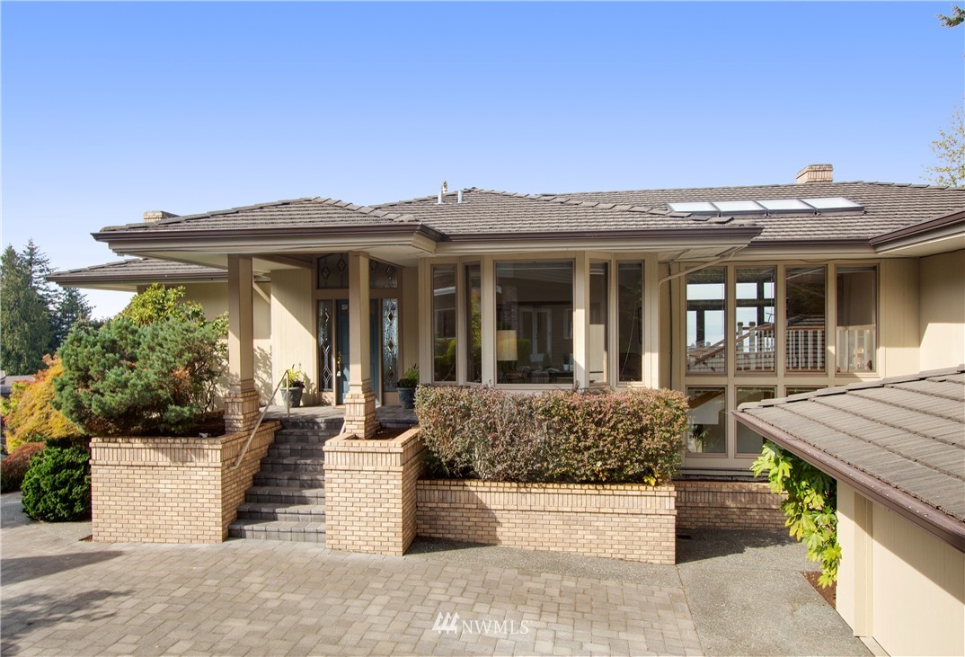 1235 Viewland Way Edmonds, WA 98020 - Photo 2 of 25