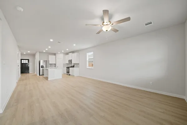 $294,900 | 2407 16th Street, Bay City, TX 77414