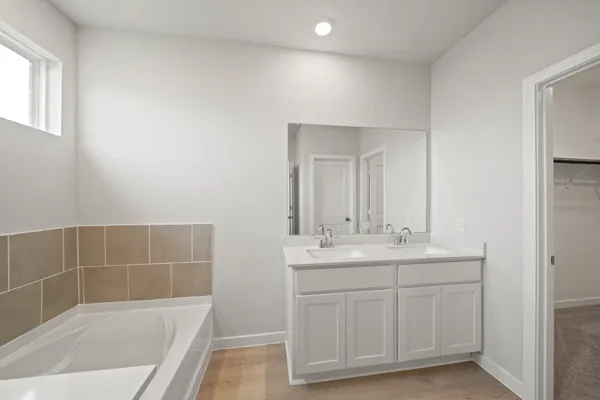 $294,900 | 2407 16th Street, Bay City, TX 77414