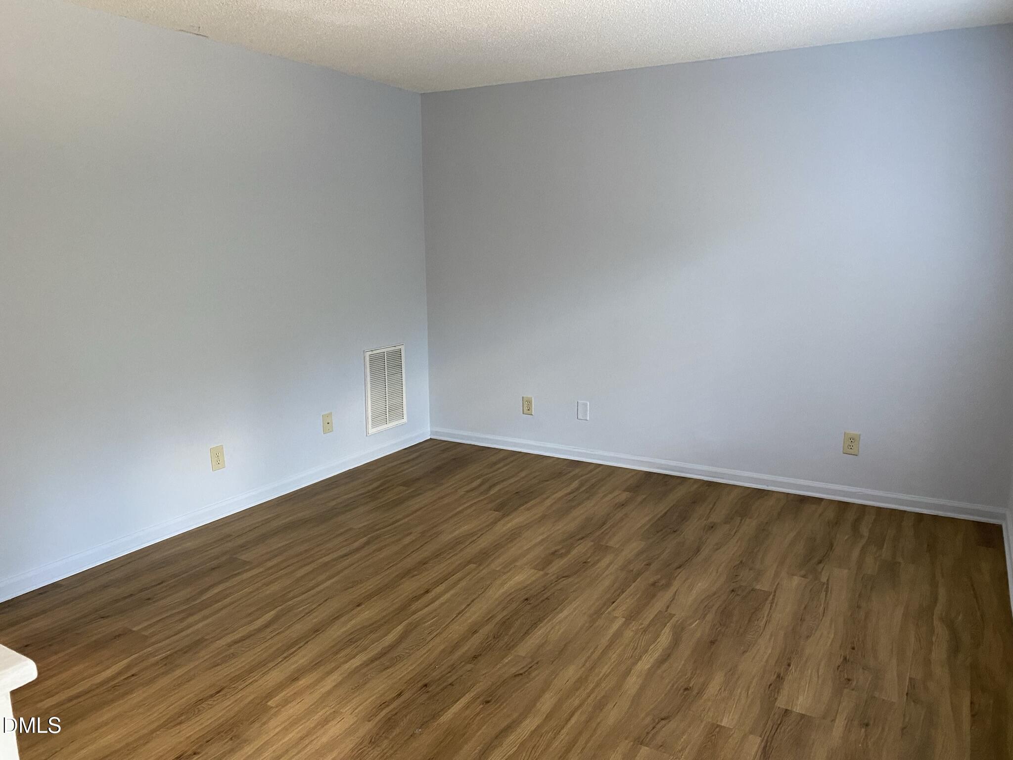 4036 Greenleaf Street, Unit 103 Raleigh, NC 27606 - Photo 3 of 17 IMG_9459