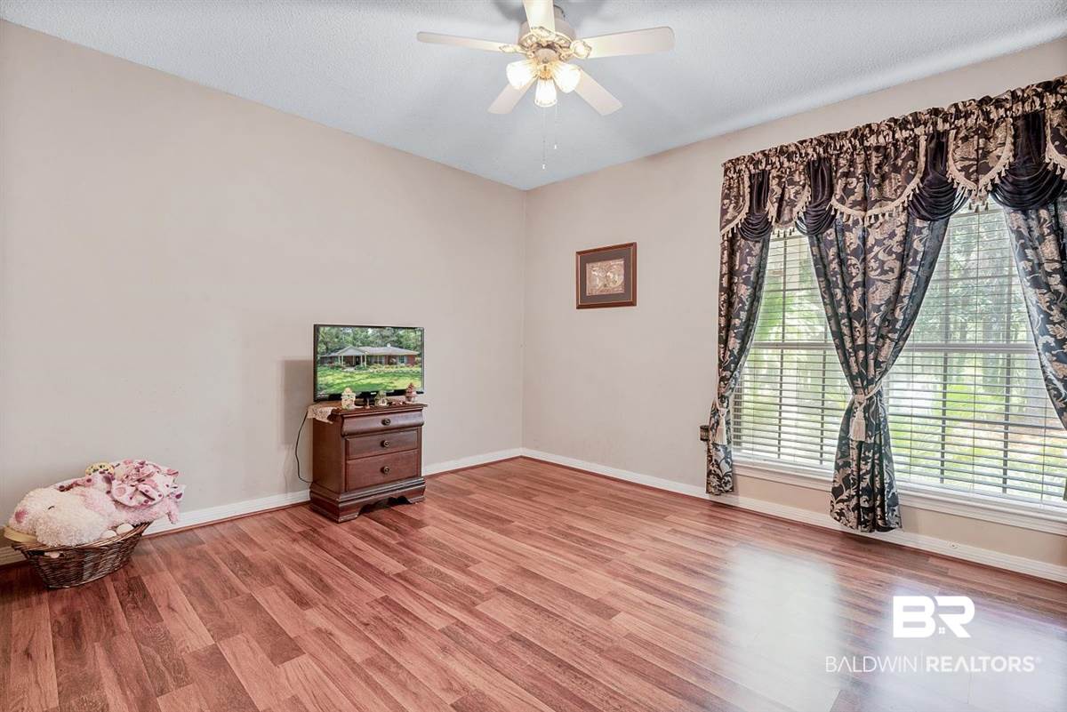 8275 Abbey Road East Wilmer, AL 36587 - Photo 17 of 42