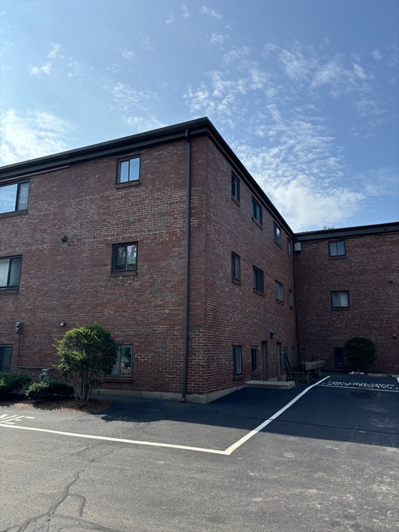 69 Nicholas Road, Unit D Framingham, MA 01701 - Photo 2 of 10 Gallery Image 2