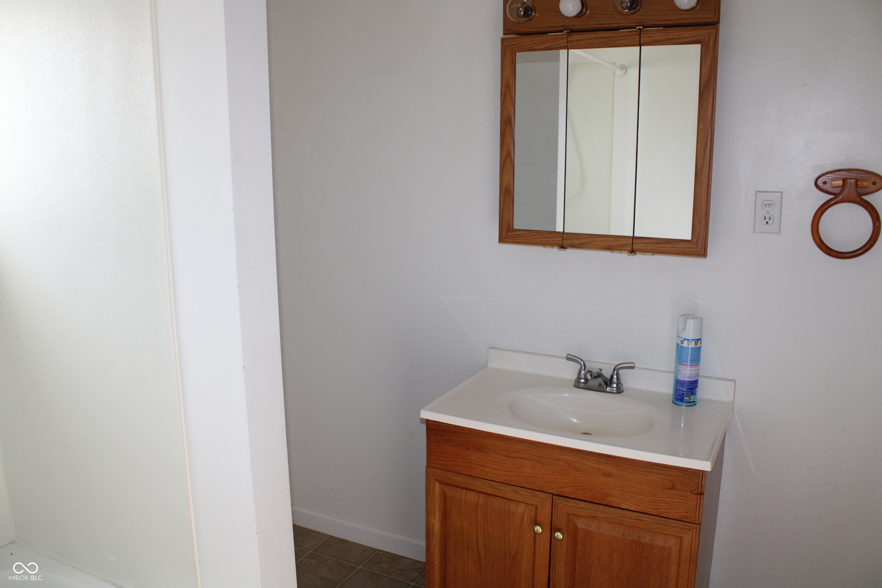 10327 Old National Road Indianapolis, IN 46231 - Photo 15 of 28