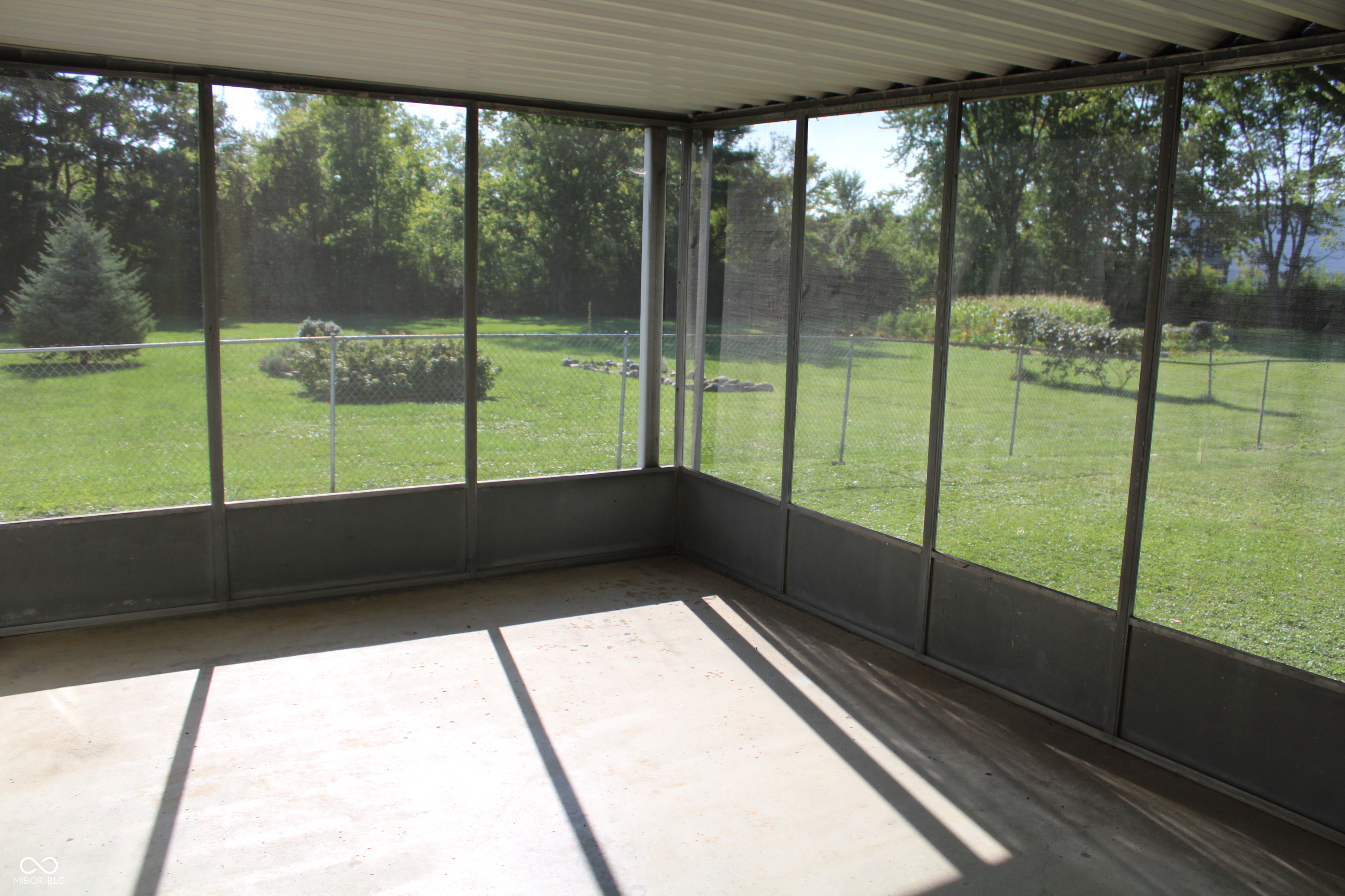 10327 Old National Road Indianapolis, IN 46231 - Photo 18 of 28