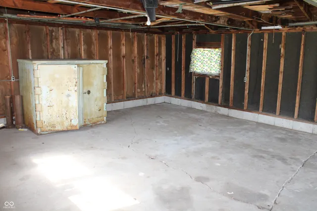 $210,000 | 10327 Old National Road, Indianapolis, IN 46231