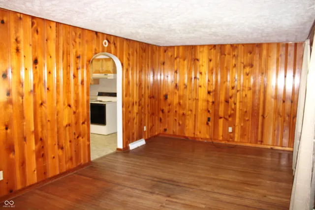 $210,000 | 10327 Old National Road, Indianapolis, IN 46231