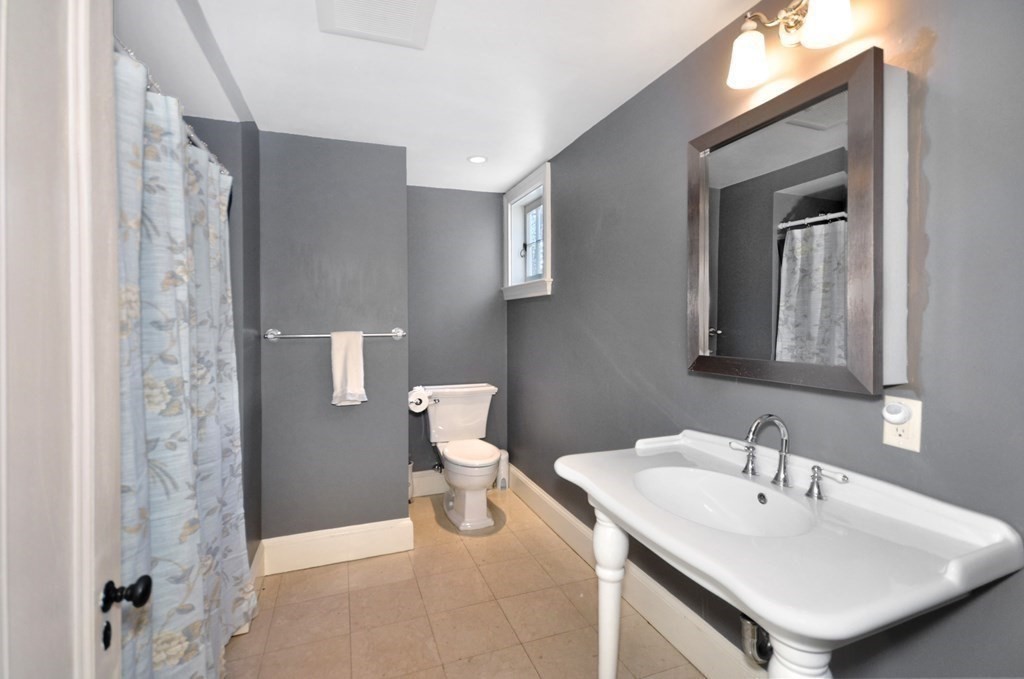 5 Fernway Winchester, MA 01890 - Photo 27 of 42