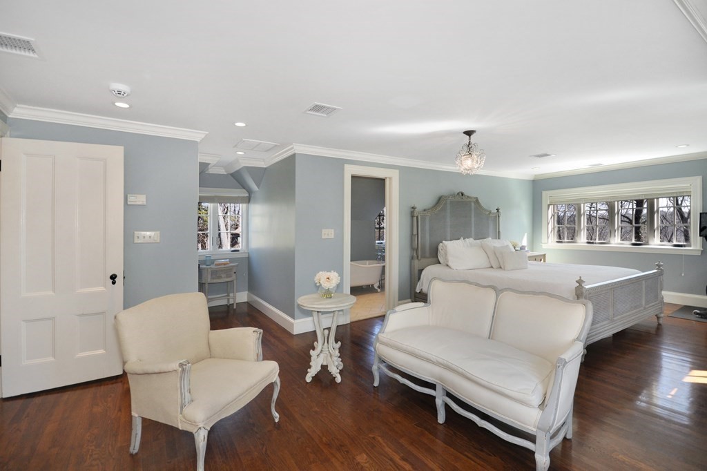 5 Fernway Winchester, MA 01890 - Photo 33 of 42