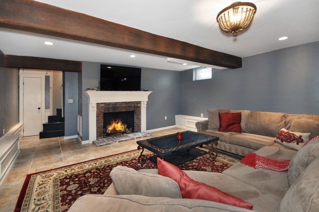 5 Fernway Winchester, MA 01890 - Photo 36 of 42