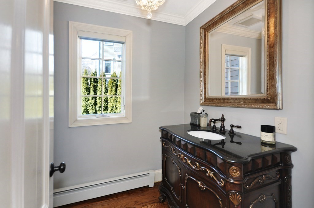 5 Fernway Winchester, MA 01890 - Photo 5 of 42