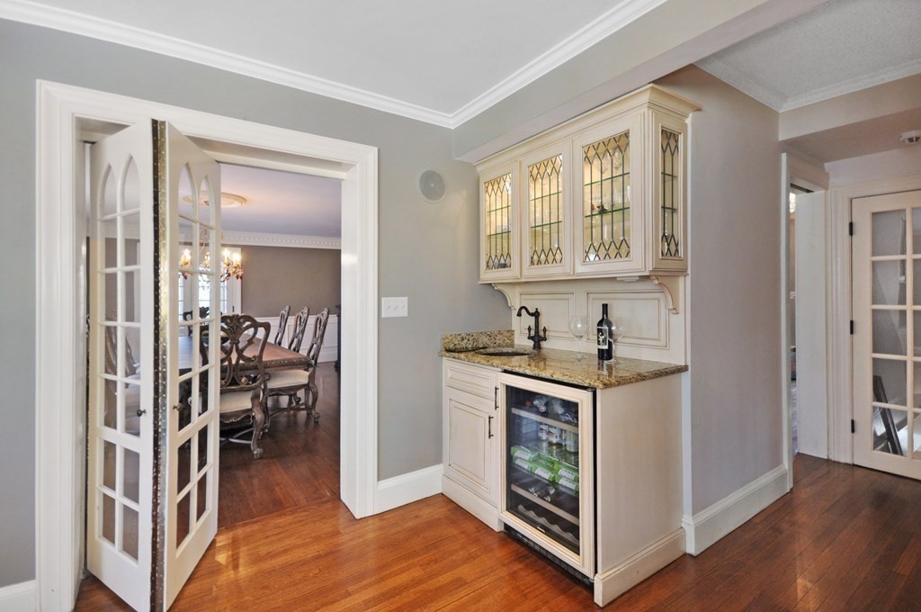 5 Fernway Winchester, MA 01890 - Photo 10 of 42