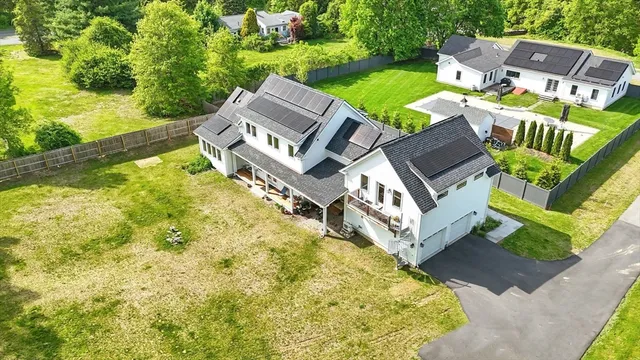 $975,000 | 13-15 Vista Terrace, Amherst, MA 01002