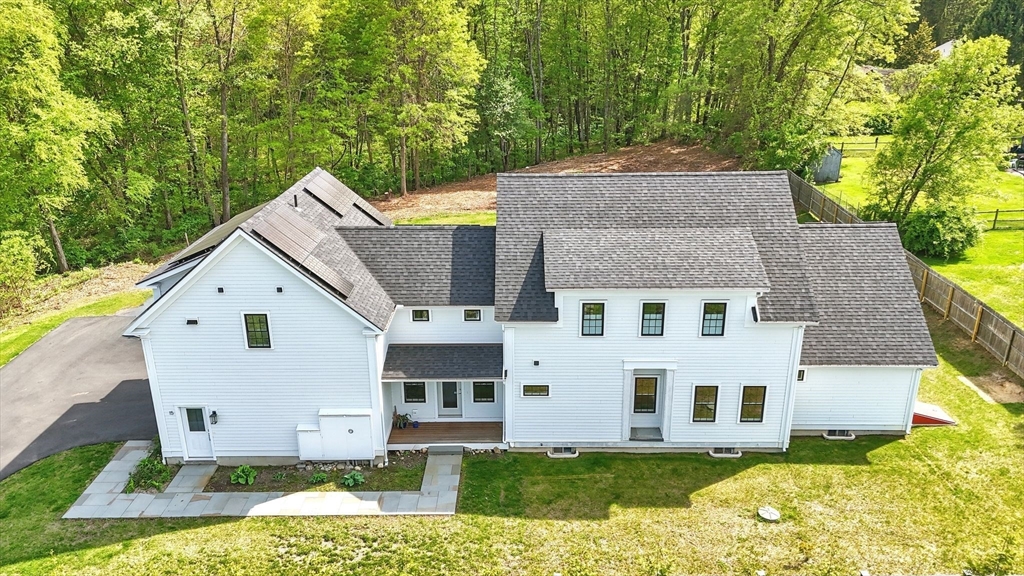 13-15 Vista Terrace Amherst, MA 01002 - Photo 2 of 9