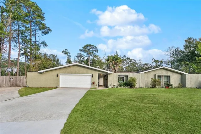 $410,000 | 697 Cambronne Street, Mandeville, LA 70448