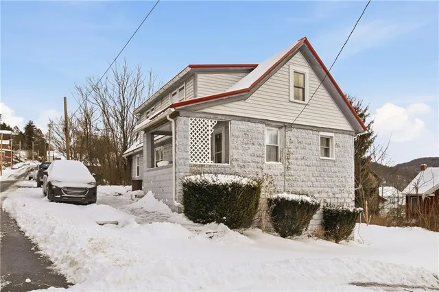 a view of pool and yard