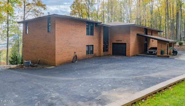 $1,700,000 | 3606 Honeywood Drive, Johnson City, TN 37604