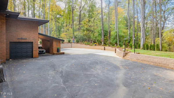 $1,700,000 | 3606 Honeywood Drive, Johnson City, TN 37604